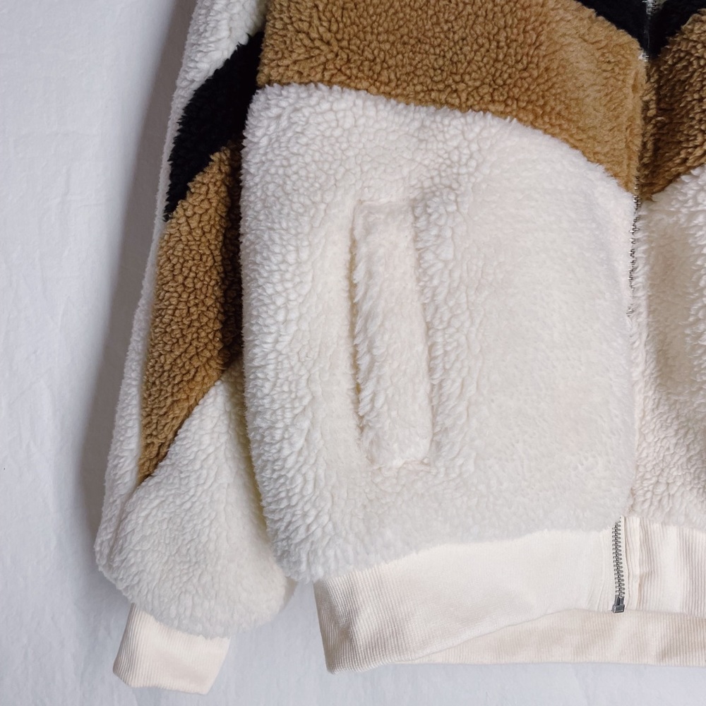 Chevron Fleece Jacket - Picture 2 of 5